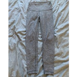 Lululemon high rise yoga pants XS/S